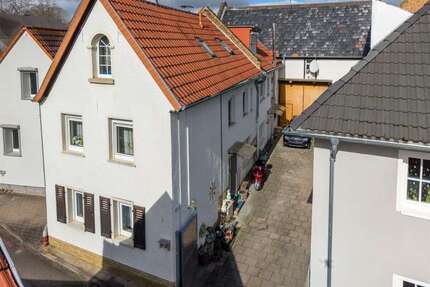 Haus zum Kaufen in Saulheim 449.000,00 € 209 m²