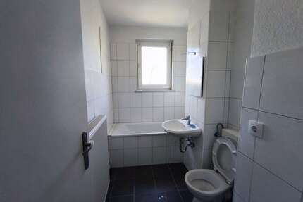 Wohnung zum Mieten in Merseburg 317,00 € 48.55 m²