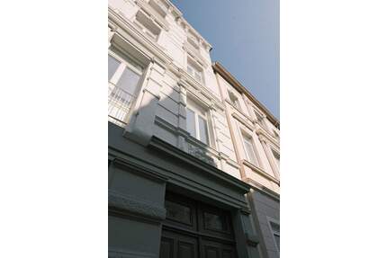 5-Zimmer-Wohnung mit Einfamilienhauscharakter in kernsaniertem Denkmalobjekt - Aachen