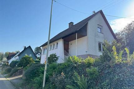 Einfamilienhaus mit großem Garten in Oberhundem! - Kirchhundem