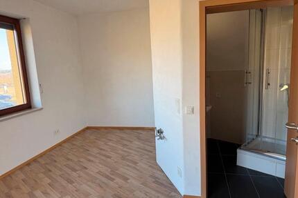 65qm Zimmer Wohnung mit Balkon im Gelben Haus Veitlahm - Mainleus