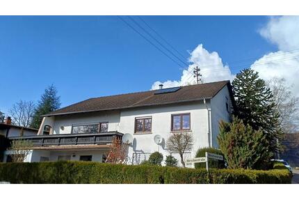 Großzügige 4-Zimmer-Erdgeschosswohnung mit 161 m², Balkon, Garten - Mehlbach