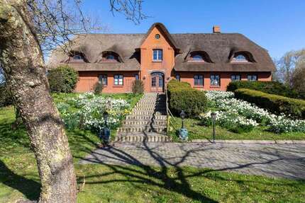 Haus zum Kaufen in Pellworm 1.050.000,00 € 500 m²