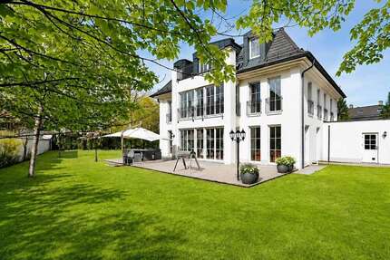 Haus zum Kaufen in München Solln 4.950.000,00 € 372 m² - München / Solln