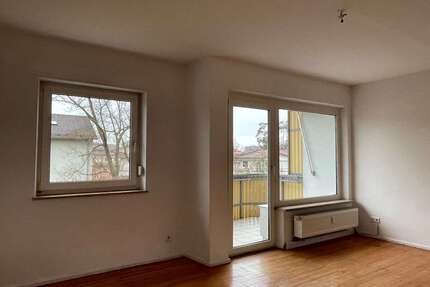 Wohnung zum Mieten in Erlangen 703,80 € 71.84 m²