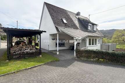 Haus zum Kaufen in Brachbach 255.000,00 € 130 m²