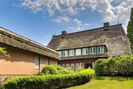 Haus zum Kaufen in Hohenwestedt 610.000,00 € 288 m²