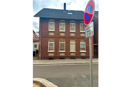 Mehrfamilienhaus mit Baugenehmigung für Aufstockung - Peine