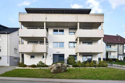 Neuwertig und sofort verfügbar - Schöne und gleichzeitig barrierearme Wohnung in Bach - Erbach