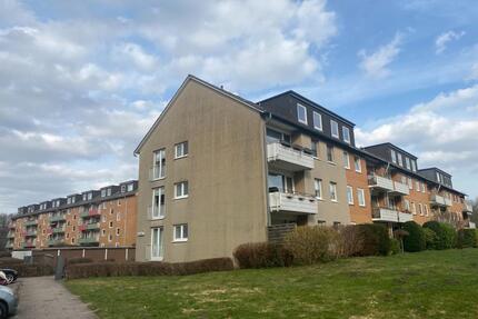 6 Gehminunten zum EKZ Farmsen - Dachwohnung mit großem Wohnzimmer - frei ab sofort - Hamburg Wandsbek