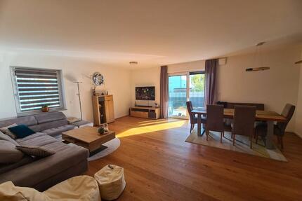 Moderne energiearme 3-Zimmer Erdgeschosswohnung mit Terrasse - Landau an der Isar