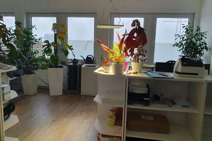 Büro in Winnenden 980,00 € 120 m²