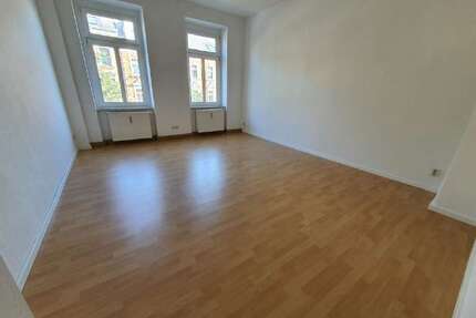 Wohnung zum Mieten in Chemnitz 300,00 € 57 m²
