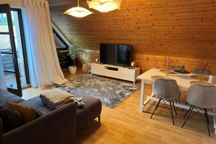 Zentrale 3-Zimmer DG-Wohnung (80 m²) mit Balkon & TG-Stellplatz - Haslach im Kinzigtal