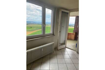 PREISREDUKTION - Einzug sofort möglich - 3,5 Zimmer Wohnung mit herrlichem Ausblick - Kornwestheim