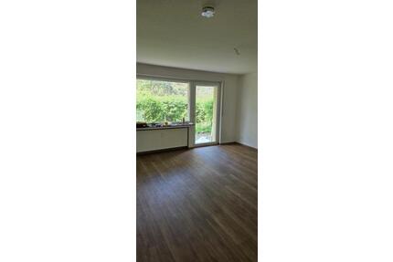 2-Zimmer-Erdgeschosswohnung mit neuem Fußbodenbelag - Marburg Biegenviertel