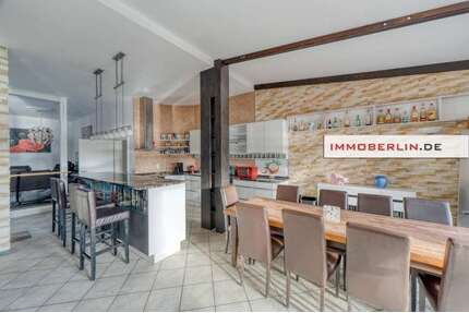 Haus zum Kaufen in Wustrow 499.000,00 € 290 m²