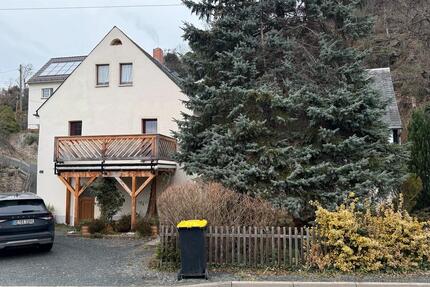 Freistehendes Einfamilienhaus 6 Zimmer mit Garten - Großschirma