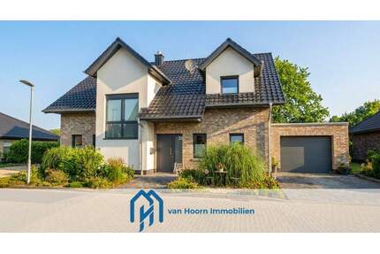 Modernes Einfamilienhaus (2021) mit Garage, überdachter Terrasse und Blick ins Grüne - Saterland Scharrel