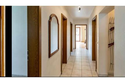Vermietete 3-Zimmerwohnung - 179.000,00&nbsp;EUR Kaufpreis, ca.&nbsp; 79,00&nbsp;m&sup2; in Würzburg (PLZ: 97080) Dürrbachau