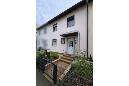 Haus zum Kaufen in Karben 390.000,00 € 123.8 m²