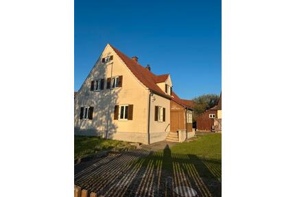 Haus zur Miete - 400,00&nbsp;EUR Kaltmiete, ca.&nbsp; 90,00&nbsp;m&sup2; in Huisheim (PLZ: 86685)