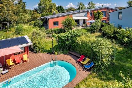Wohnen und Arbeiten perfekt vereint: zwei tolle Wohneinheiten plus moderne Gewerbeeinheit - Taunusstein Neuhof