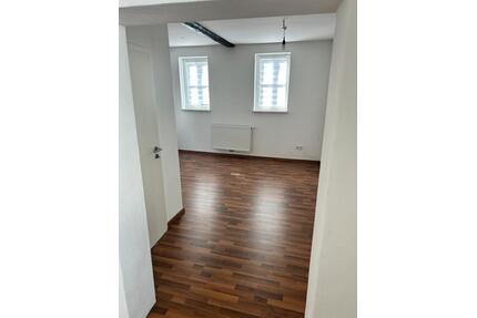 2 Zimmer Wohnung zu vermieten - 750,00&nbsp;EUR Kaltmiete, ca.&nbsp; 70,00&nbsp;m&sup2; in Wiesbaden (PLZ: 65205) Mainz-Amöneburg