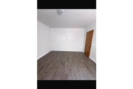 FRAUEN WG zimmer am bahnhof - 430,00&nbsp;EUR Kaltmiete, ca.&nbsp; 65,00&nbsp;m&sup2; in Uelzen (PLZ: 29525)