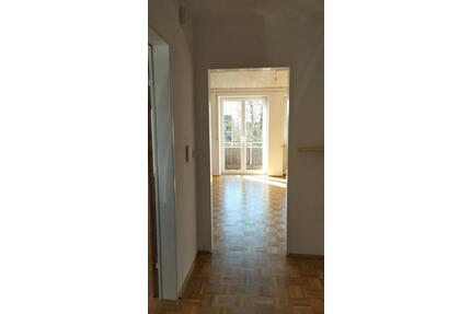 Günstig! Gut gepflegte 3-Zimnerwohnung mit Balkon und Stellplatz - Tirschenreuth