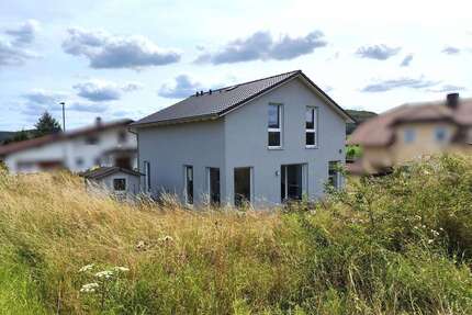 Haus zum Kaufen in Mengerskirchen 349.000,00 € 137.61 m²