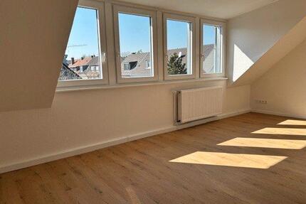 Wunderschöne, umfassend sanierte DG-Wohnung in Mörsenbroich - Düsseldorf Stadtbezirk 6