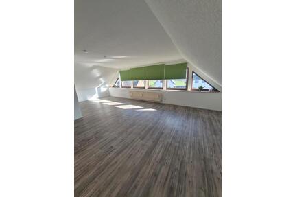 Lichtdurchflutete DG-Wohnung direkt in Coppenbrügge