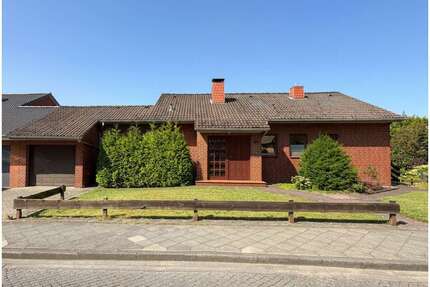 Haus zum Kaufen in Stade 359.000,00 € 117.66 m²