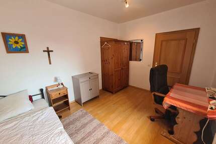 Wohnung zum Mieten in Neufahrn 300,00 € 15 m²