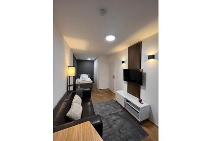 *Medienhafen* Vollmöblierte 1-Zimmer-Wohnung mit Balkon - Düsseldorf Stadtbezirk 3