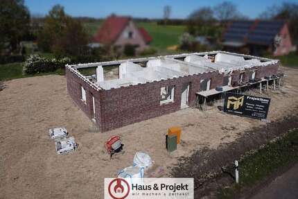 Haus zum Kaufen in Aurich Schirum 319.000,00 € 97.44 m² - Aurich / Schirum