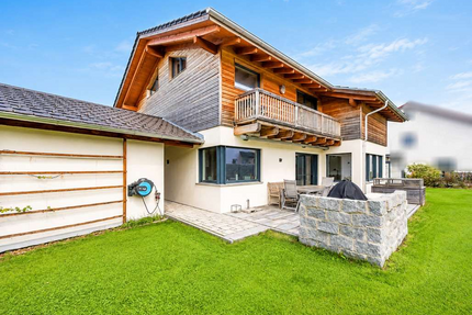 Haus zum Kaufen in Ainring 1.099.000,00 € 194.55 m²