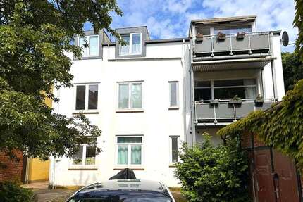 Haus zum Kaufen in Eutin 420.000,00 € 320 m²
