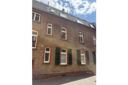 Haus zum Mieten in Wiesbaden 818,00 € 59 m²