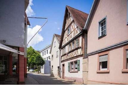 Haus zum Kaufen in Tauberbischofsheim 270.000,00 € 128.68 m²