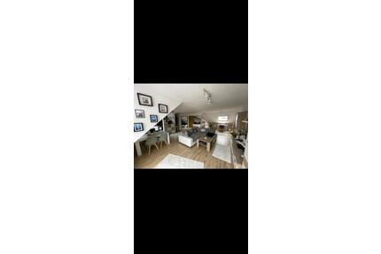 2,5 Zimmer DG Wohnung mit Balkon, Kellerraum & 2 Stellplätze - Landau in der Pfalz