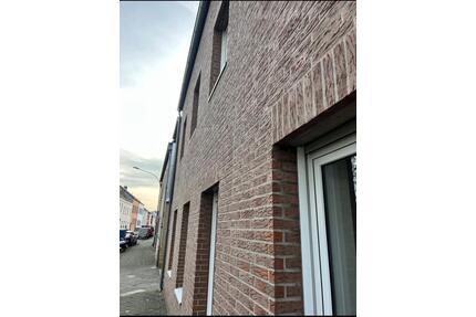 Stilvolle modernisierte Maisonettewohnung mit separatem Apartment - Mönchengladbach Süd
