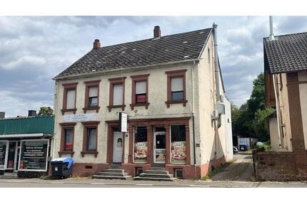 Wohn- und Geschäftshaus in Zentraler Lage von Homburg-Jägersburg