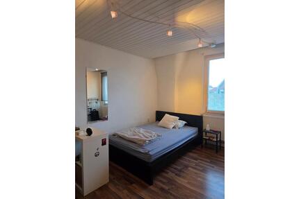 Größes WG-Zimmer in zentraler Lage - Fürth Südstadt