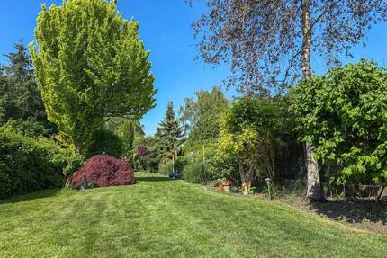 Ihr Bauplatz in Premiumlage. Exkl. Grundstück mit Traumgarten in abs. Bestlage. Ein JUWEL. - Rellingen