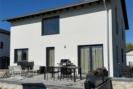 Einfamilienhaus Wohnhaus 254qm voll Unterkellert 572qm Grundstück - Ballendorf