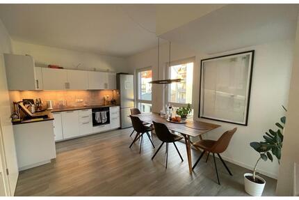 Großzügige 3-Zi. Wohnung mit EBK und Balkon - Leipzig Paunsdorf