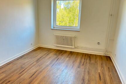 Praktische 2,5 Zimmerwohnung mit EBK! - Kiel Neumühlen-Dietrichsdorf