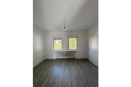 5-Zimmer-Wohnung (1. OG + Dachgeschoss) zu vermieten – ca. 100 m² - Gütersloh